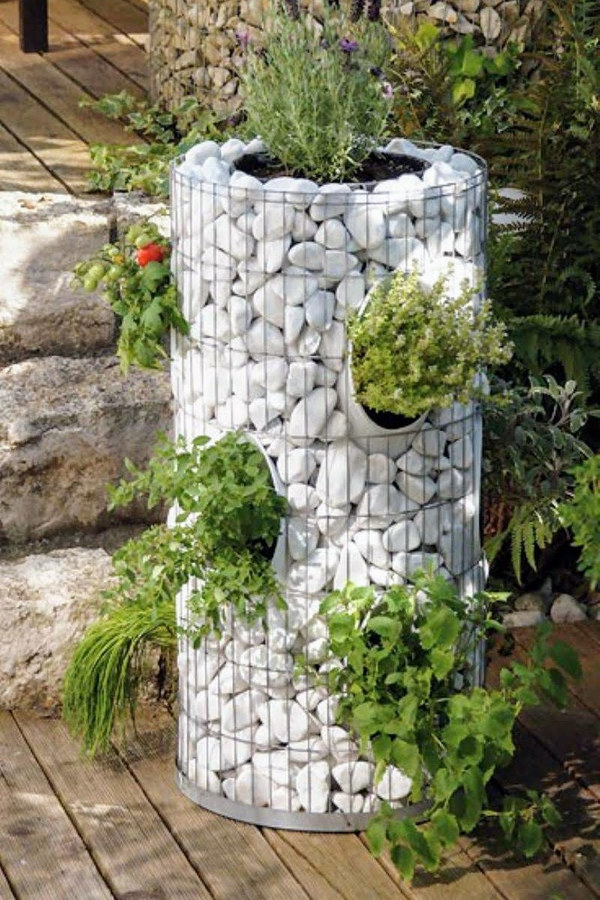 цветник из габионов