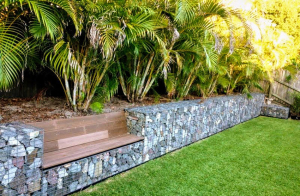 скамья из габионов