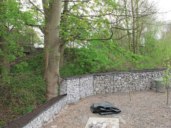 подпорная стена в парке